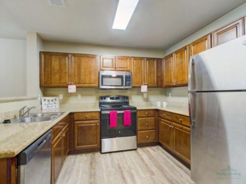 Two-Bedroom-Apartments-in-Fayetteville-North Carolina-Kitchen