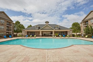 Apartments For Rent in Fayetteville, NC - Pool, Patio and Clubhouse 