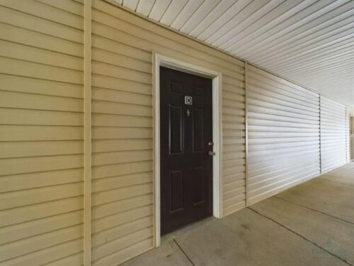 Two-Bedroom-Apartments-in-Fayetteville-North Carolina-Apartment-Front-Door-Landing-Area